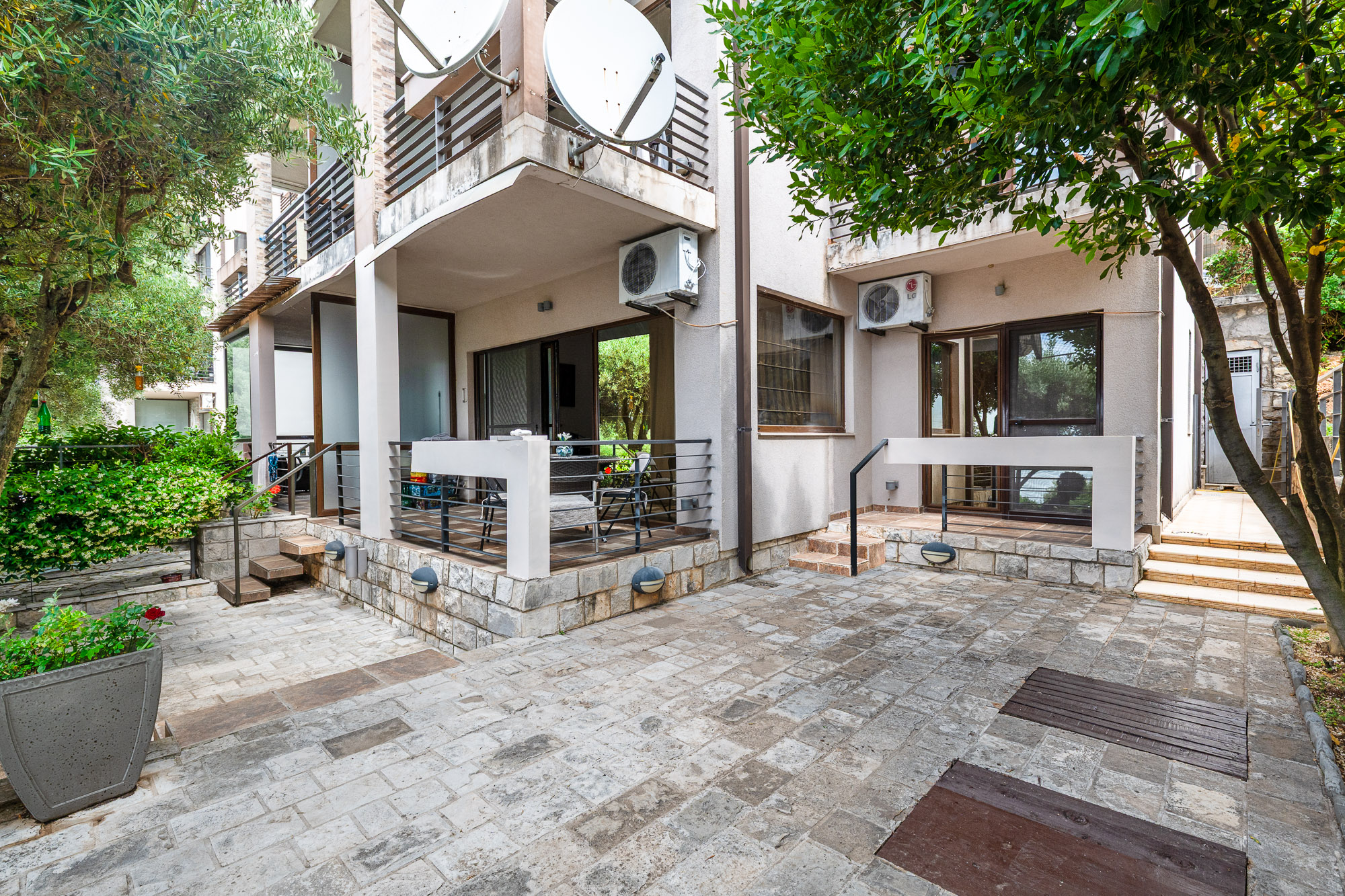 Image of Apartment - 2 Bedrooms - 2 Bathrooms for Sale in Budva-Seoce-Montenegro, Image 2